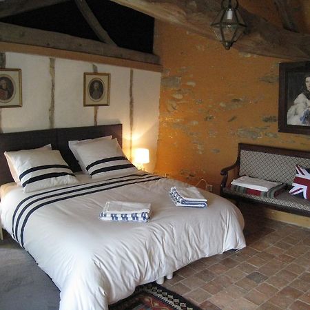 Le Logis Des Tourelles Bed & Breakfast Beaupreau Bilik gambar